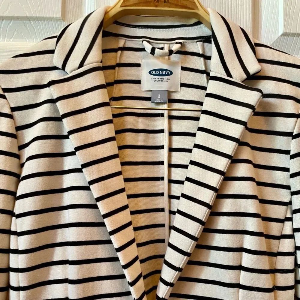 Old Navy Black and Off White Striped Blazer - Picture 3 of 6